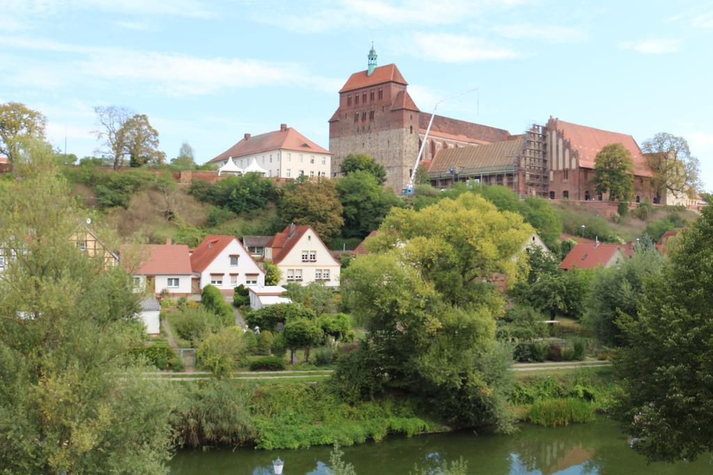 Ferienwohnung Dompanorama-Kleines Ferienloft Havelberg Exterior foto