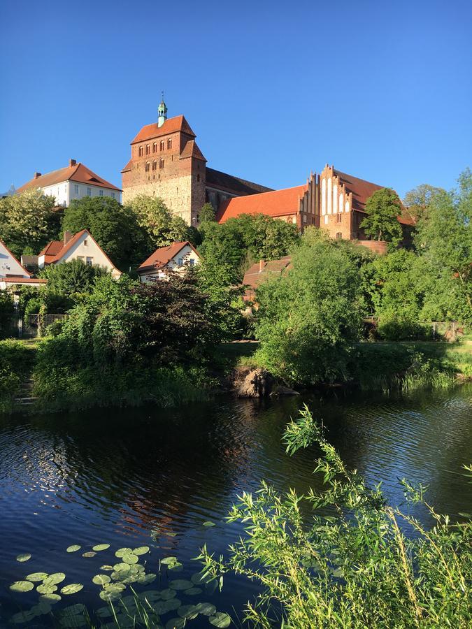 Ferienwohnung Dompanorama-Kleines Ferienloft Havelberg Exterior foto